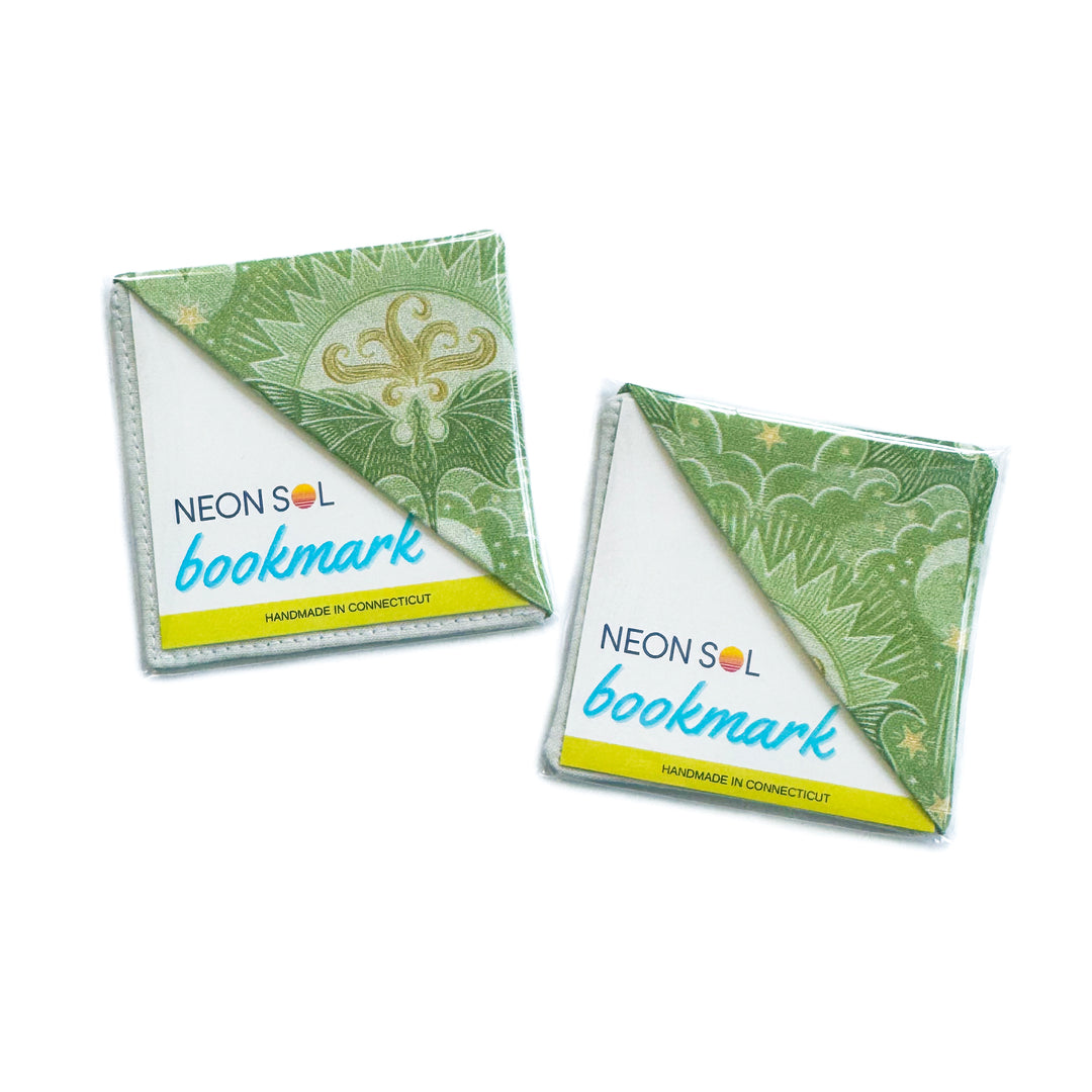 Corner Bookmark | green dragons