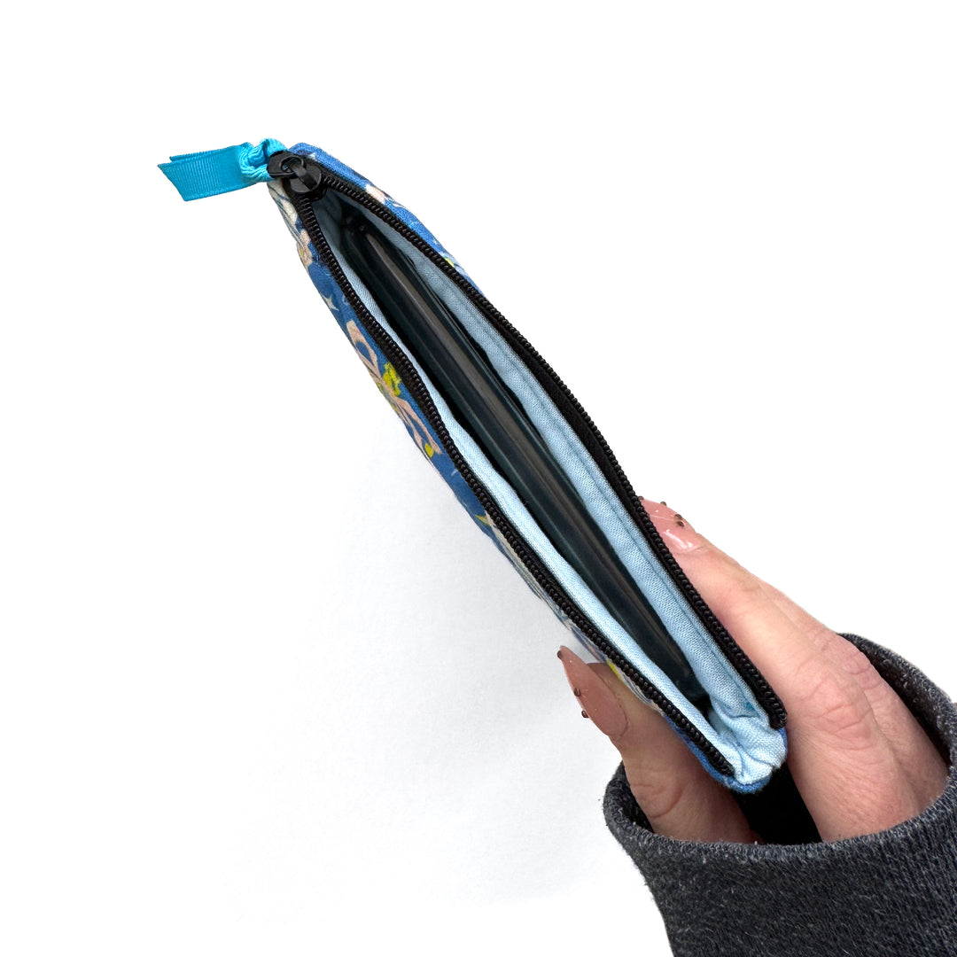 Kindle Sleeve | lost in a romantasy