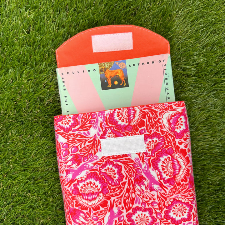 Book Sleeve | subtle foxes