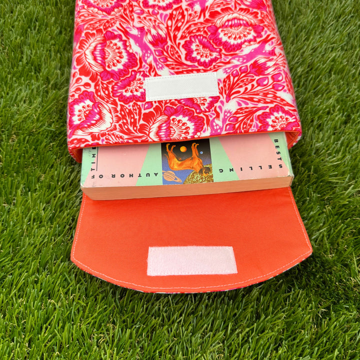 Book Sleeve | subtle foxes