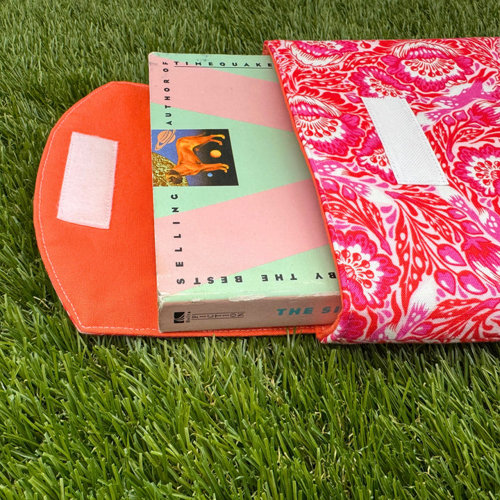 Book Sleeve | subtle foxes
